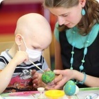 Помогите волонтерам помочь детям!