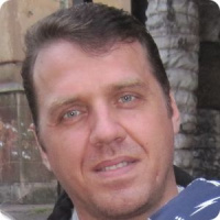 Роман Стариков